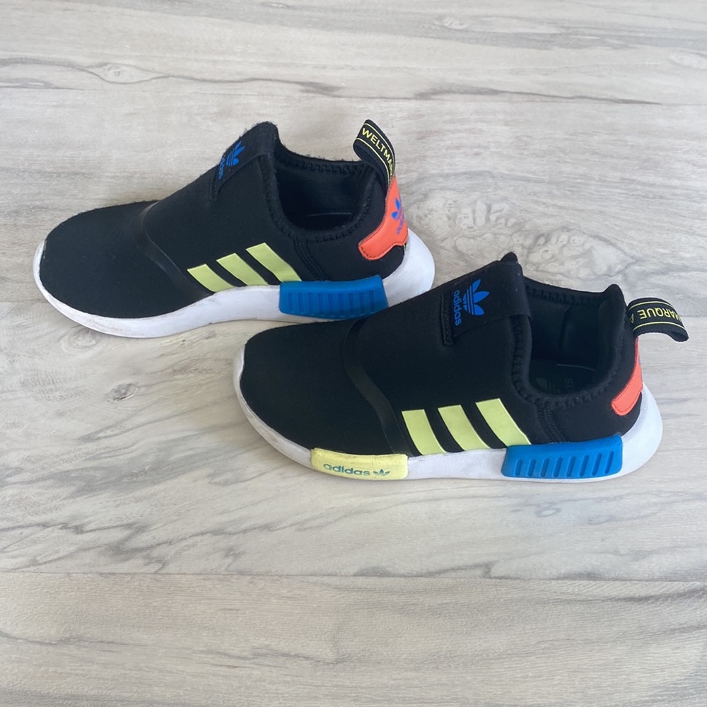 Adidas slip on sz 13